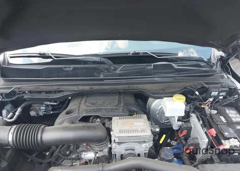 2022 Ram 1500 Laramie 4X4 5'7 Box z USA, uszkodzony, nr VIN 1C6SRFJT2NN111063